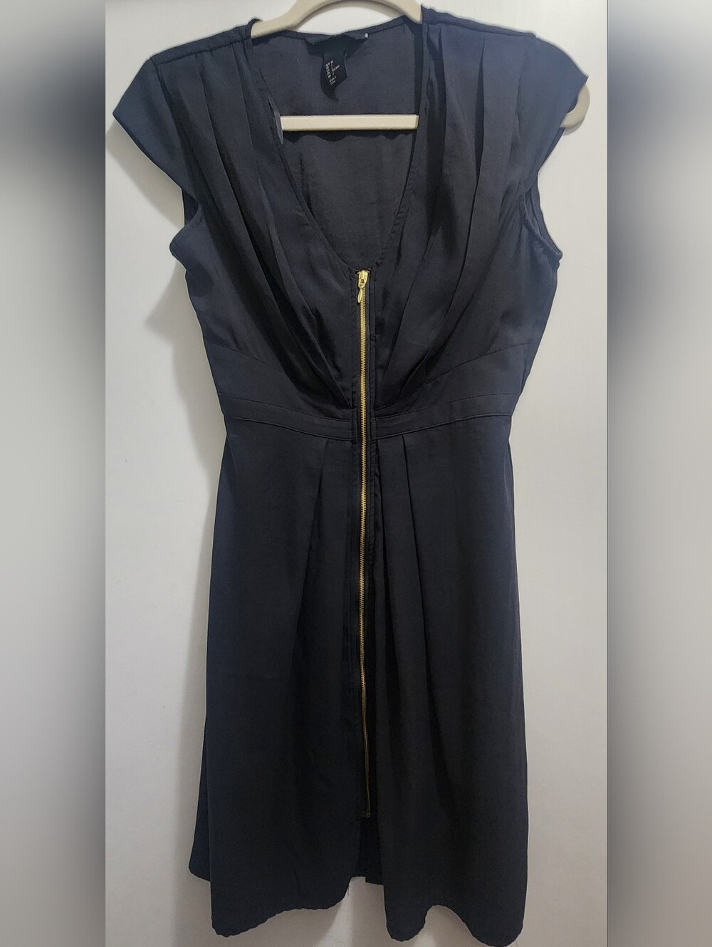 Womens H&M Black Gold Zip-Front Dress Small Size 6